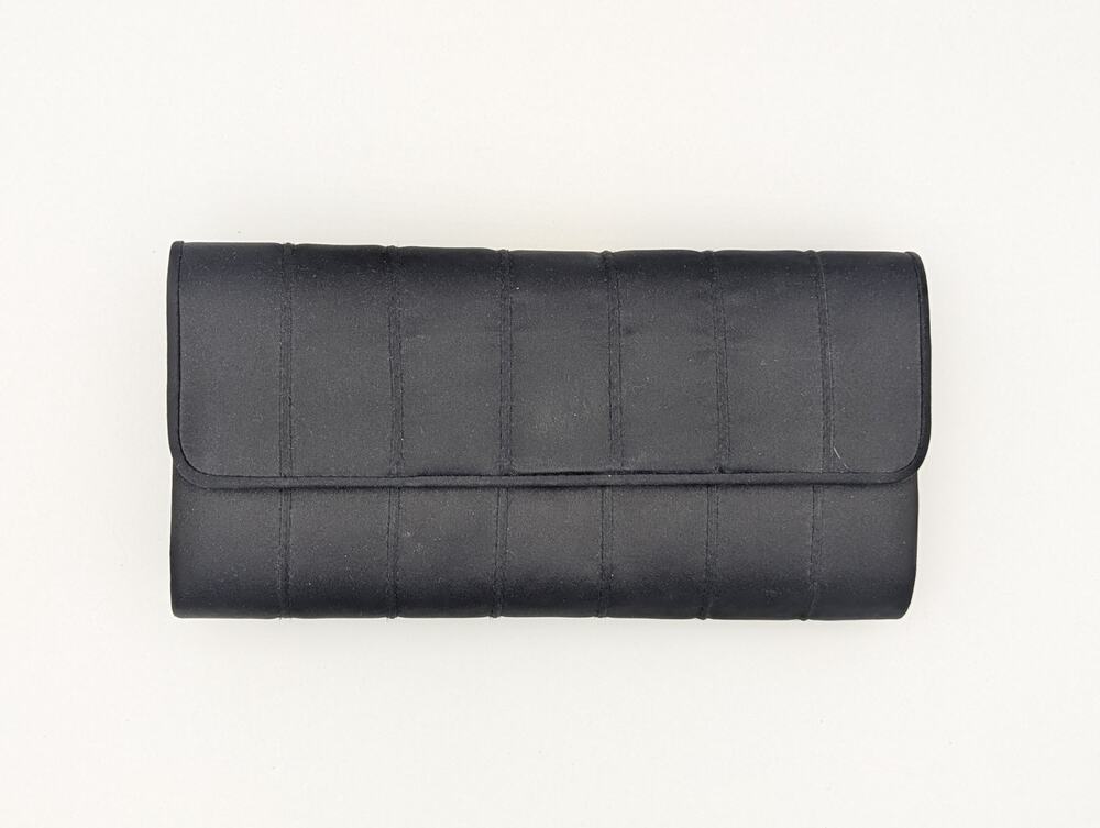 💜La Regale Black Satin Convertible Evening Clutch